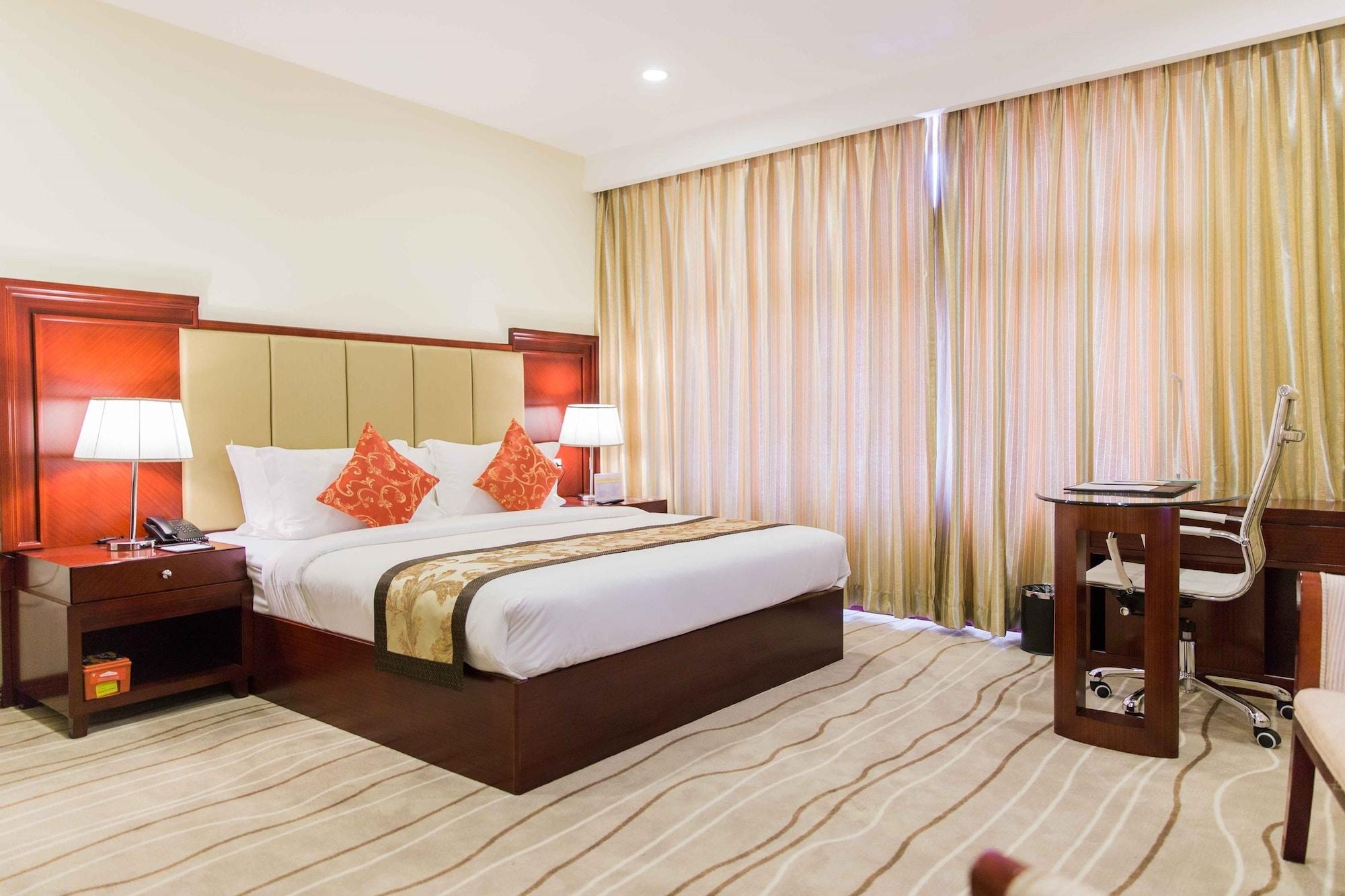 Swiss-Belhotel Blulane Manila Bagian luar foto