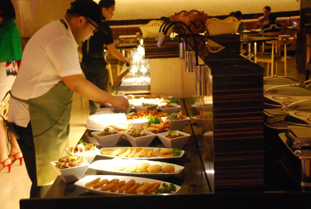 Swiss-Belhotel Blulane Manila Bagian luar foto
