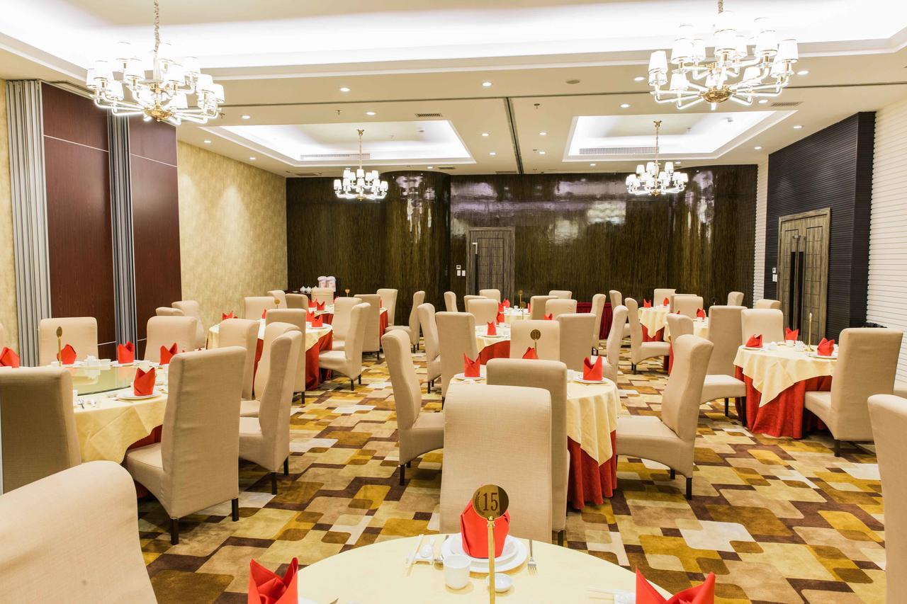 Swiss-Belhotel Blulane Manila Bagian luar foto