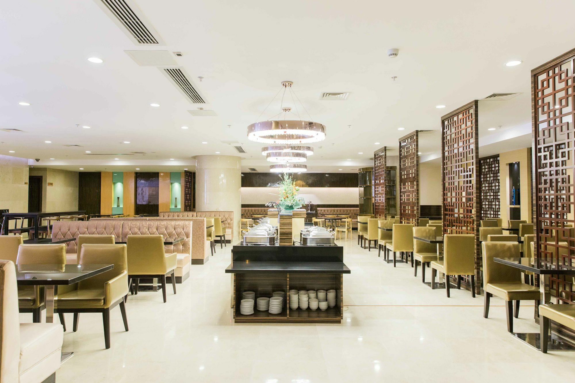 Swiss-Belhotel Blulane Manila Bagian luar foto