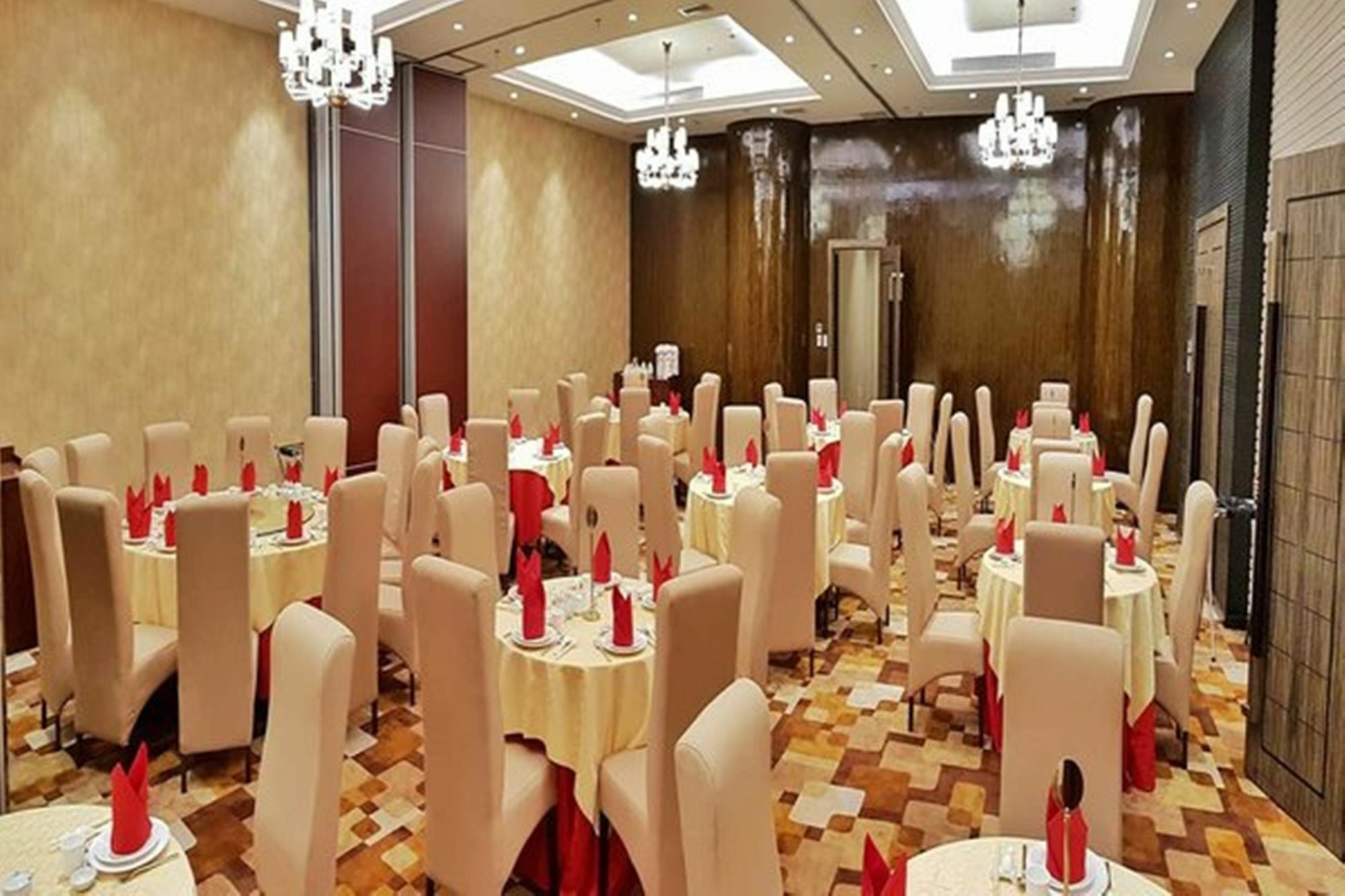 Swiss-Belhotel Blulane Manila Bagian luar foto